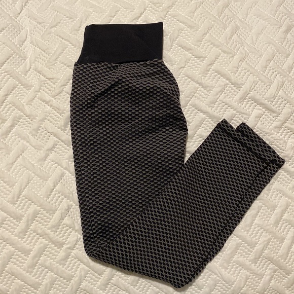 3 Legging Bundle - Picture 5 of 10